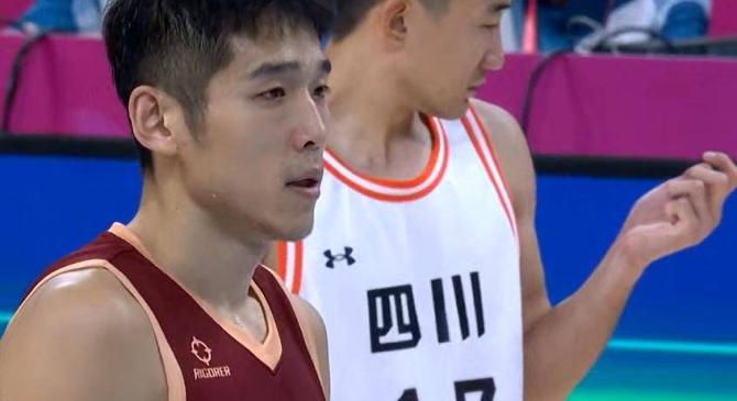 包含奥兰多魔术加时末段外线爆发；志在法国杯名次提升；媒体盛赞；控场能力受关注的词条