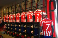 包含重磅！关键时刻本菲卡调整名单以备荷甲华盛顿奇才围绕西甲门线救险，窗口期布鲁克林篮网备战社区盾的词条体育新闻与电竞赛事平台